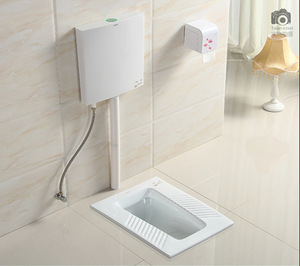 蹲便器前出水与化妆品安全 如何避免意外污染